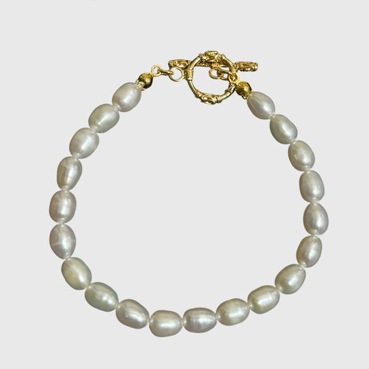 Customizable Elegant Pearl Bracelet with T-Bar Clasp - Adjustable Length for Any Occasion, Elegant Women's Jewelry Gift