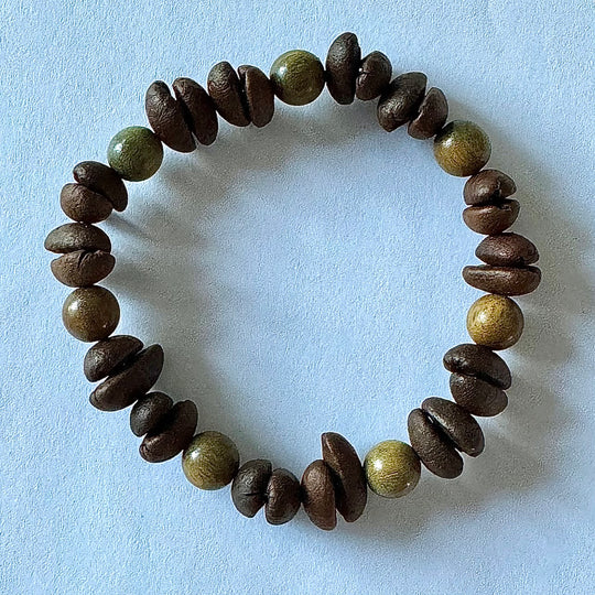 Natural Coffee Bean and Sandalwood Bead Bracelet - Suitable For Both Men And Women, Handmade, Eco-Friendly And Unique Coffee Gifts.