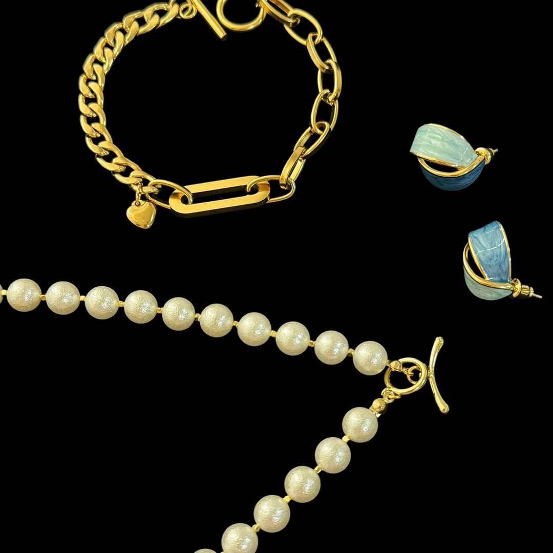 Classic Pearl Necklace – With or Without Gold Beads