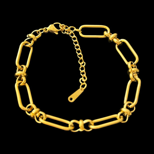 Victoria Coin Necklace Bold vintage energy, crowned in gold