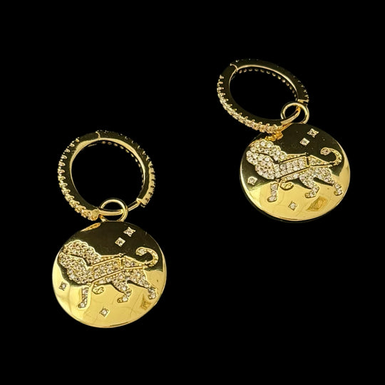 Victoria Coin Necklace Bold vintage energy, crowned in gold