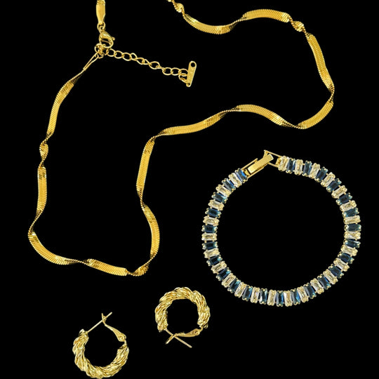 Twist Ribbon Chain A subtle curve, a bold presence