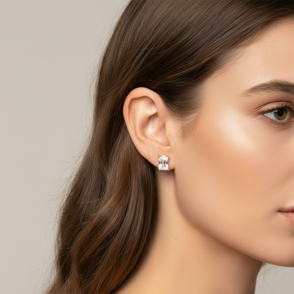 Éclat Emerald-Cut Stud