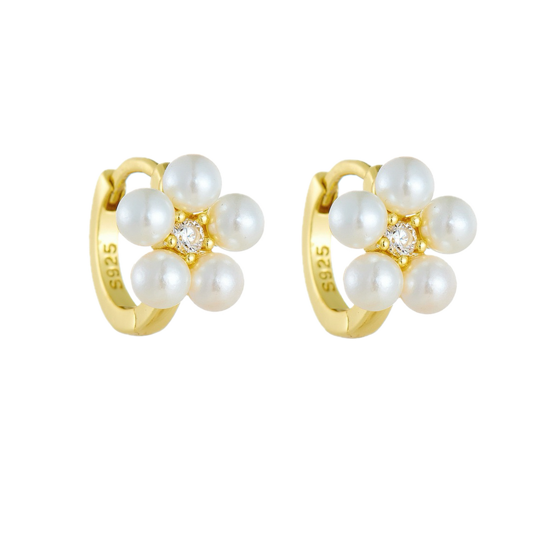 Zircon flower petal earrings with natural pearl.