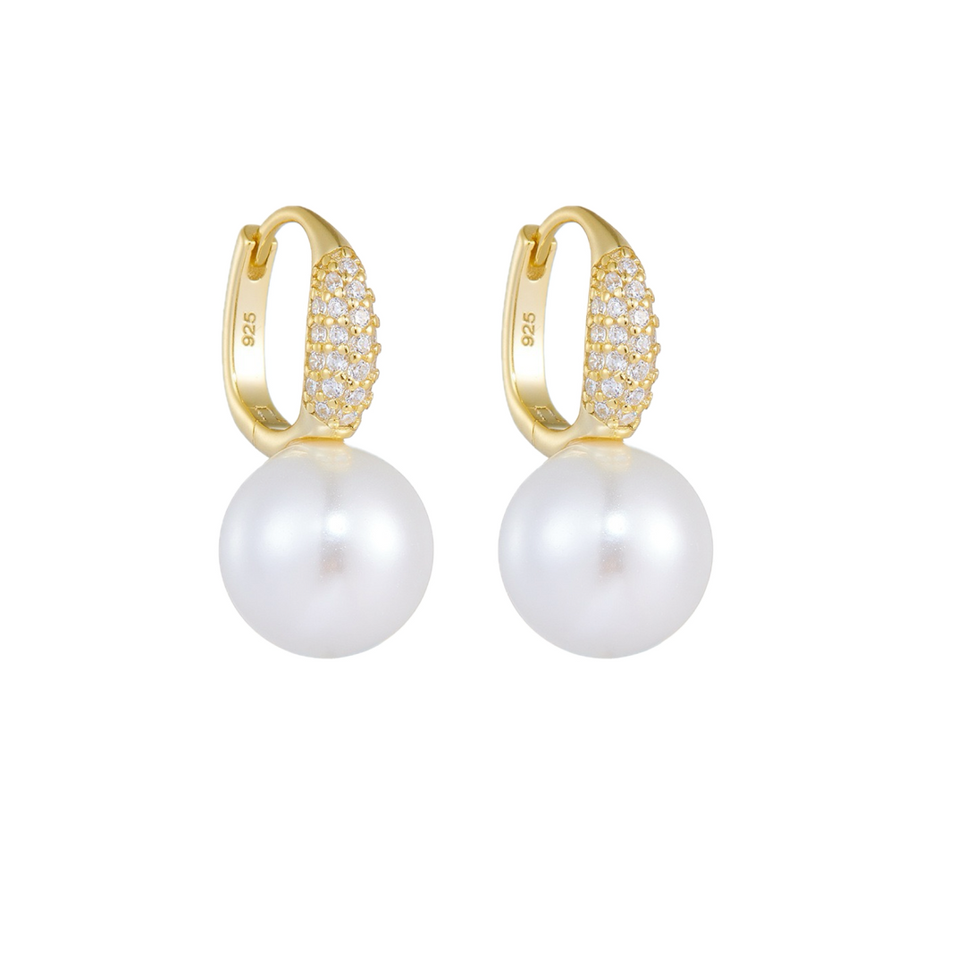 S925 silver gold hoops with inlaid pearls.